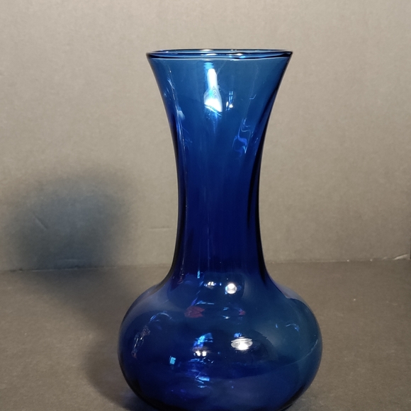 SWIRL FLUTED VASE⭐ - Picture 1 of 9